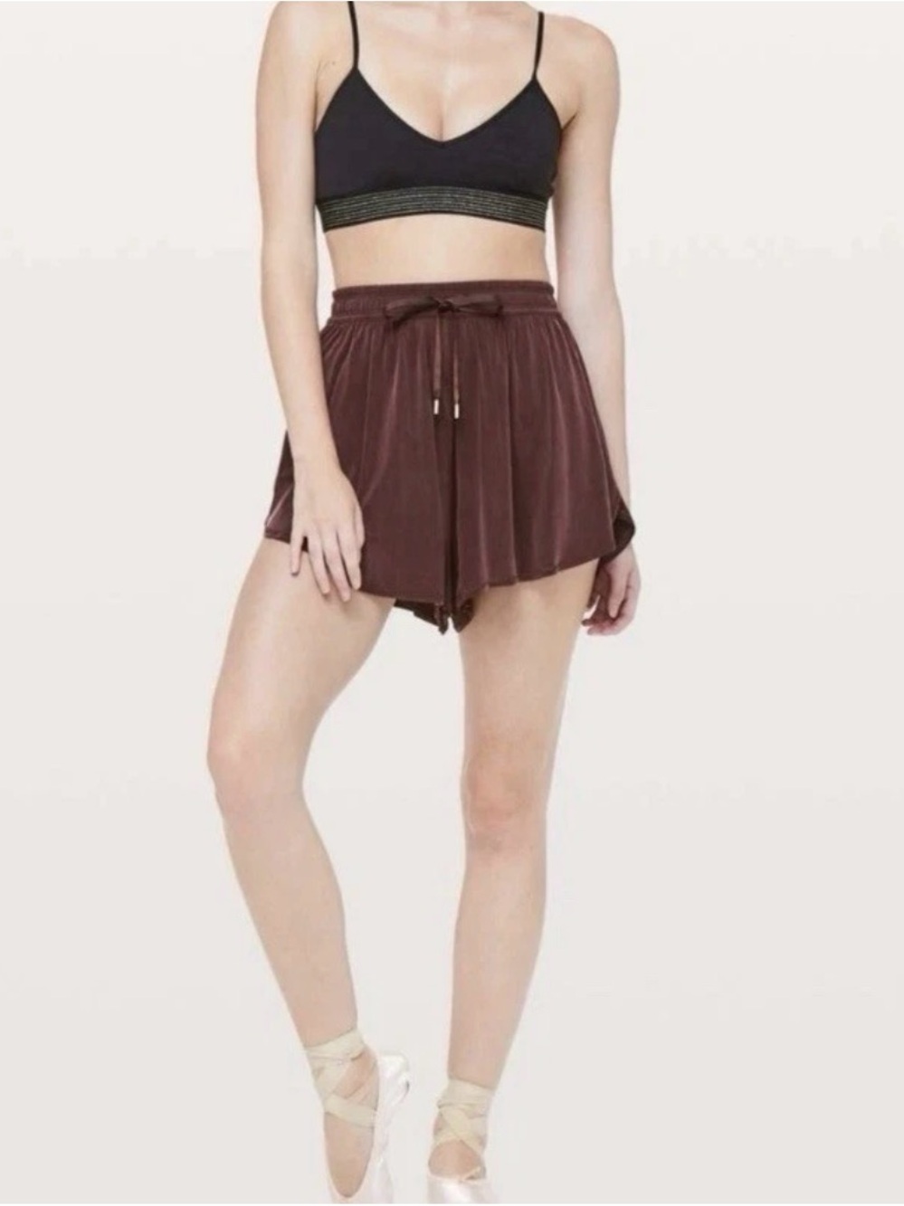 Lululemon Principal Dancer Short *3"
Midnight Maroon Small VGUC